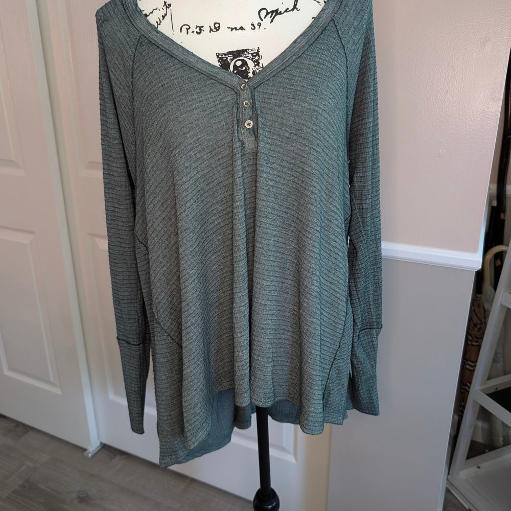 We The Free Green Long Sleeve Button Down Blouse